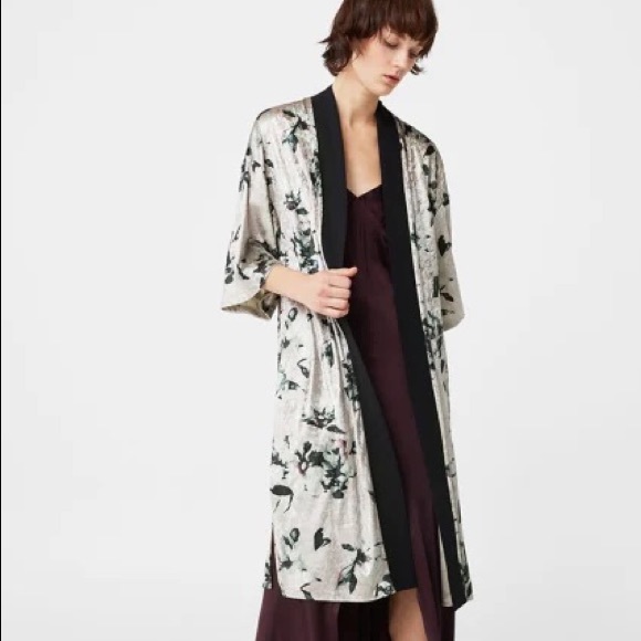 Floral Velvet Kaftan - Picture 1 of 6